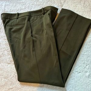 Talbots Signature pants, olive green, woman’s Sz 10. 2 slim front pockets. NWT